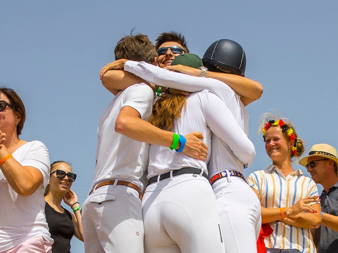 It takes a team. Team Young Riders Belgium European Championship Vilamoura 2021 Emilie Conter - Balento C.S., Alexander Housen - Casillas van de Helle, Thibault Philippaerts - Khan vd Kattevennen Z, Thiebau Spits - Classic Touch DH, Maartje Verberckmoes